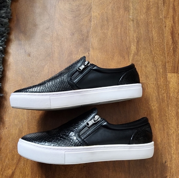 Steve Madden Black Boat Shoes Flats with Zippers Sneakers - Picture 4 of 7